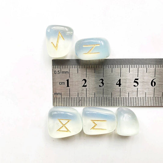 Pierre Viking Runique en Opalite (x25)