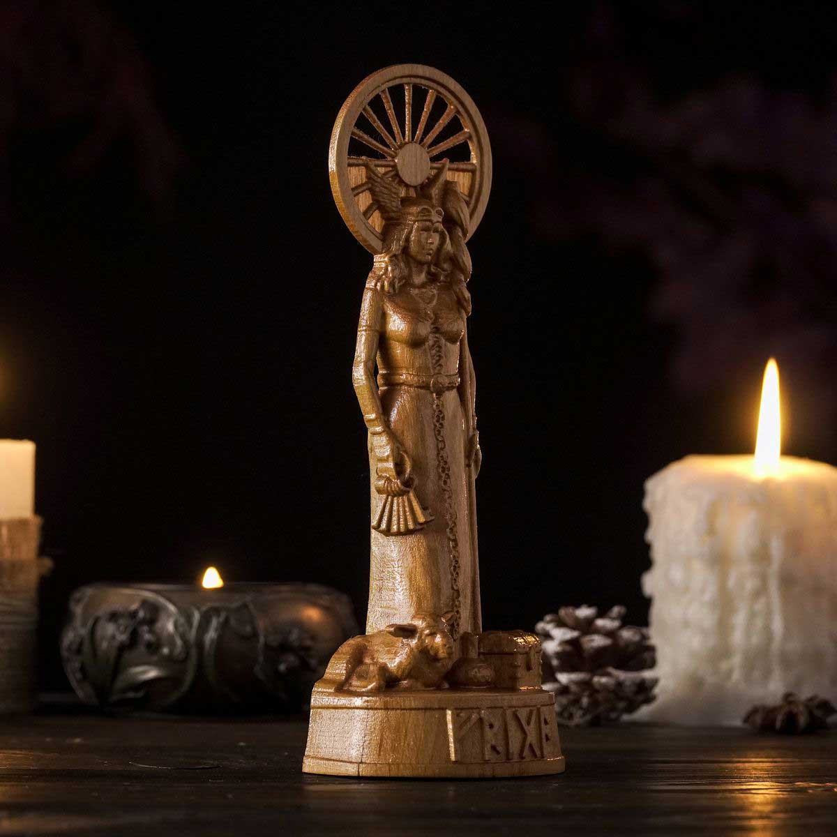 Statue Déesse Frigg