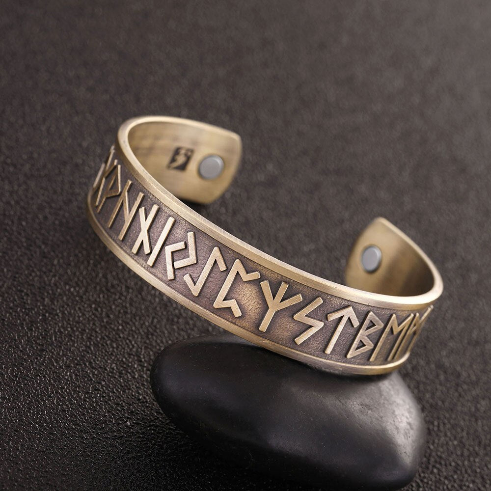 bracelet avec runes vikings